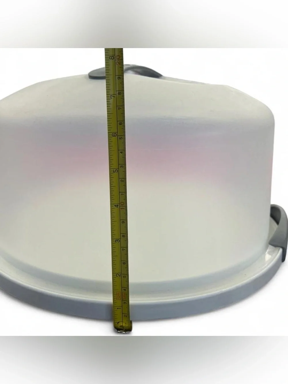 Sterilite cake server